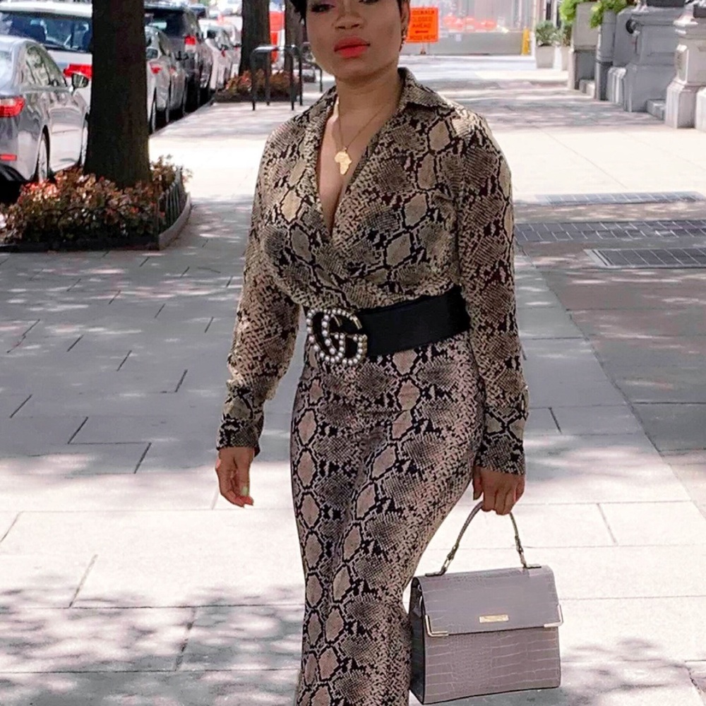 Two pieces suit..